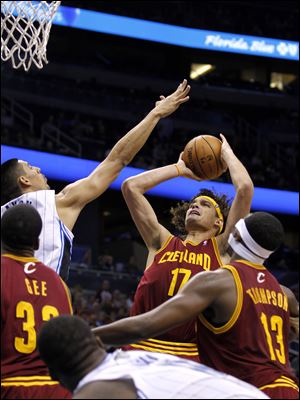 Anderson Varejao had 19 for the Cavaliers, who have lost seven of eight and face Miami on Saturday.