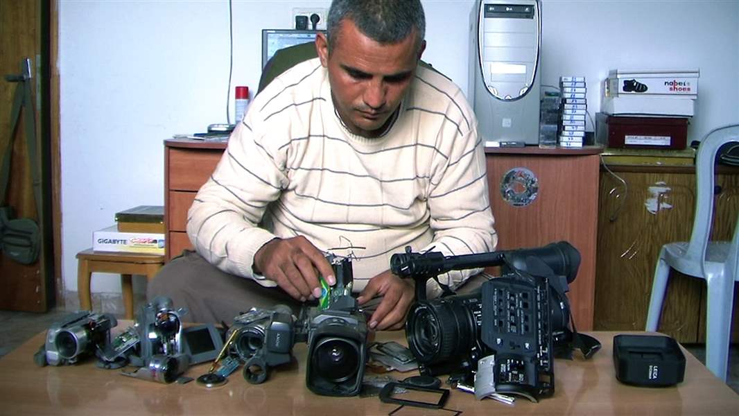 REL-5-broken-cameras-Emad-Burnat