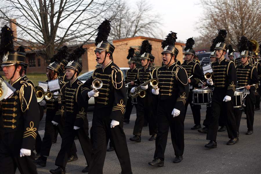 pburgparade25-2