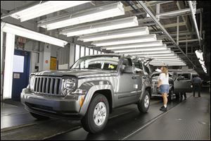 Chrysler announced Friday it would pay a $1,750 bonus to approximately 26,200 employees nationwide, including about 3,150 workers in the Toledo area and southeast Michigan.