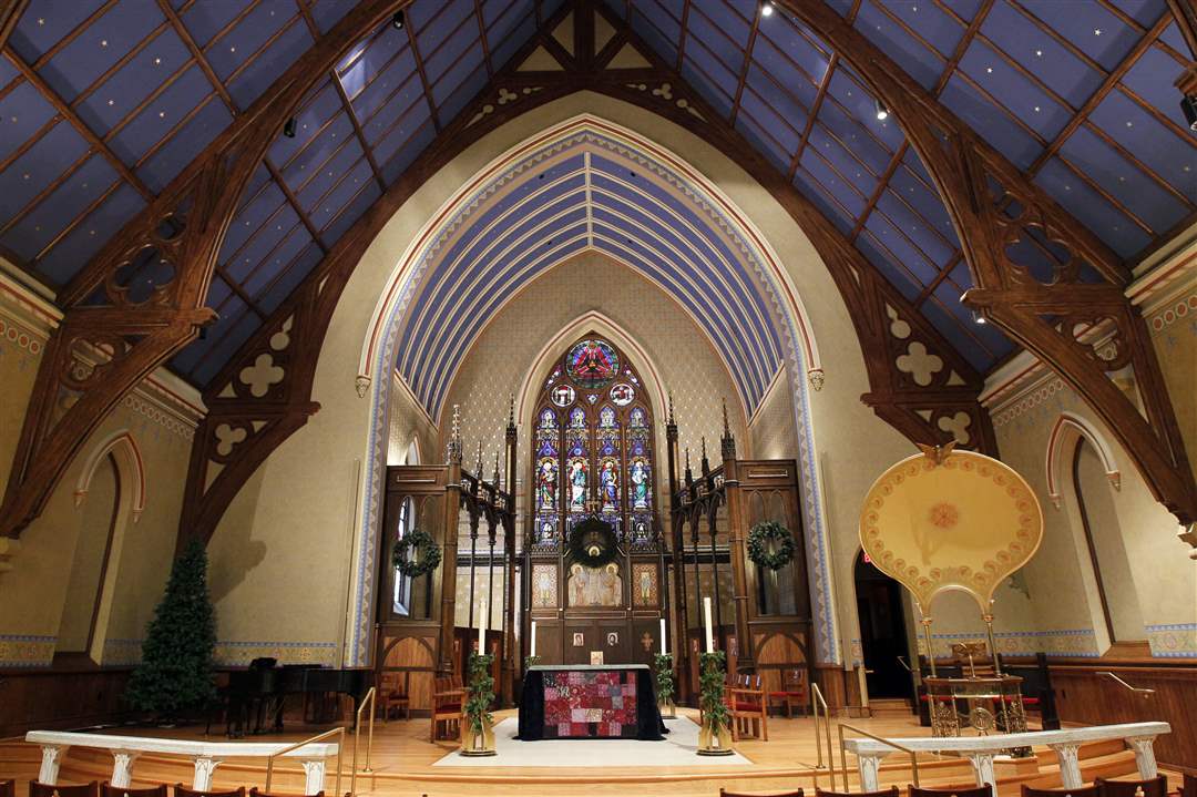 The-inside-of-Trinity-Episcopal-Church