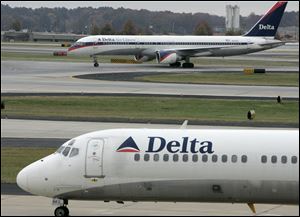  Delta Air Lines Inc. is mulling the purchased of a 49 percent stake in British airline Virgin Atlantic Airways from Singapore Airlines Ltd., according to media reports. The remaining 51 percent of Virgin Atlantic is owned by billionaire Richard Branson, who founded the airline in 1984.
