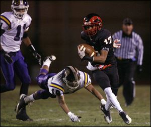 Damond Powell caught 36 passes for a school-record 842 yards, including a school-record 16 touchdowns, during his senior season at Rogers. After two years in junior college, he has verbally committed to Iowa.