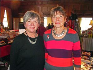 Toledo Bar Auxiliary Trunk show Event chairmen, L-R, Jane George and Pam Herschel.