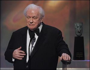 Charles Durning accepts the life achievement award at the 14th Annual Screen Actors Guild Awards in January, 2008.