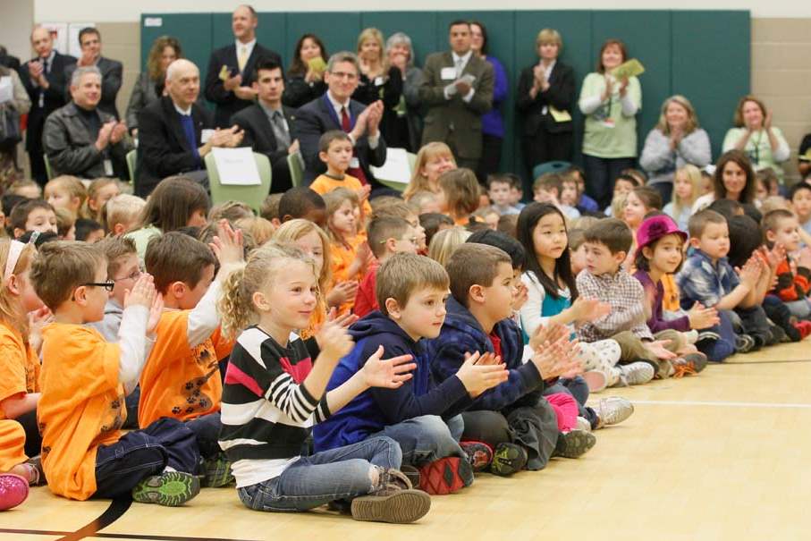 Students-applaud-during-the-opening-ceremony