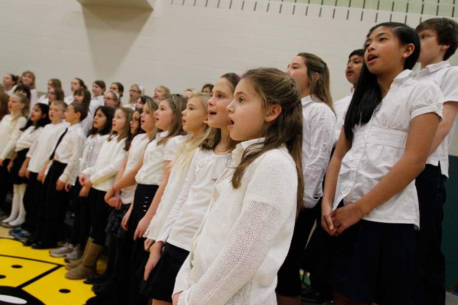 The-Central-Singers-Choir-performs