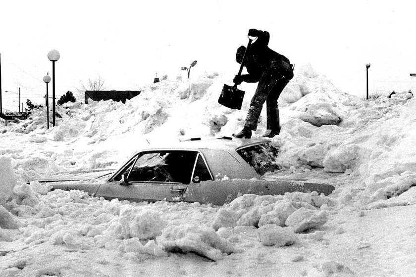 CTY-1978-BLIZZARD-dig-out-car.jpg