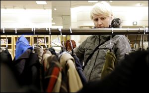 U.S. consumer confidence plunged in January to its lowest level in more than a year.