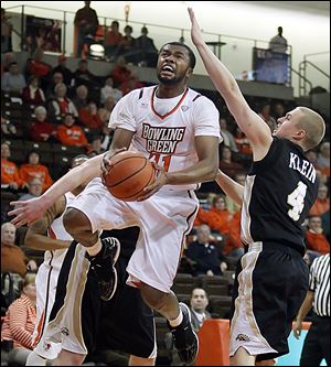 Bowling Green's Chauncey Orr, who had 11 points, goes to the basket against Western Michigan's Jared Klein.