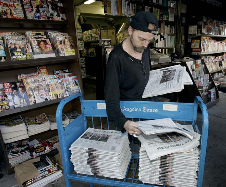 AP-NEWSPAPERS-PRIVATE-OWNERS-la