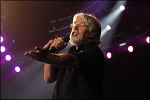 Bob Seger and The Silver Bullet Band began a new tour with a performance at the Huntington Center.
