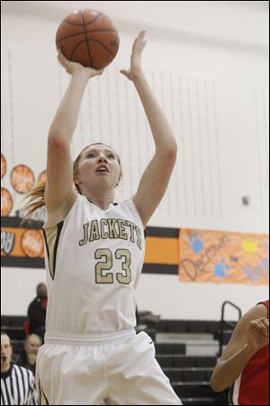 Perrysburg’s Sarah Baer has announced that she will sign a national letter of intent to join the Falcons for the 2014-15 season.