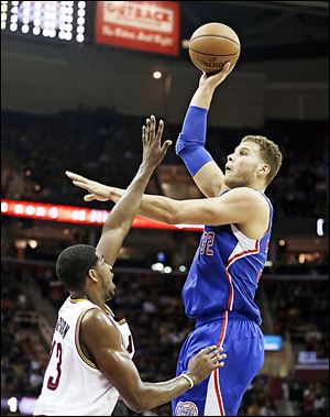 Los Angeles Clippers' Blake Griffin shoots over the Cavaliers' Tristan Thompson. Griffin scored 16 points.