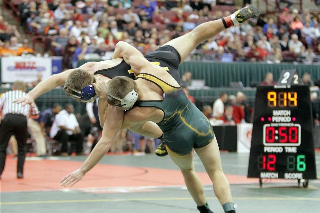 State-wrestling-Oregon-Clay-Nick-Stencel