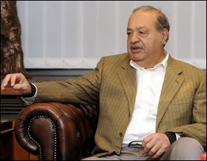 Mexican billionaire Carlos Slim is the world's richest man for the fourth year in a row according to Forbes.