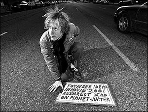 A still image from ‘Resurrect Dead: The Mystery of the Toynbee Tiles.’
