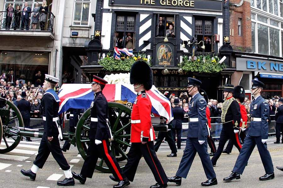 Britain-Thatcher-Funeral-carraige-passes-the-george