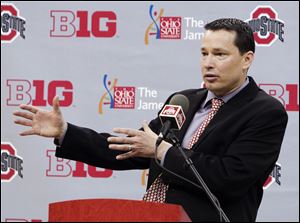 hree weeks after signing a long-term contract extension at Washington, Kevin McGuff came home to become the new women's basketball coach at Ohio State.