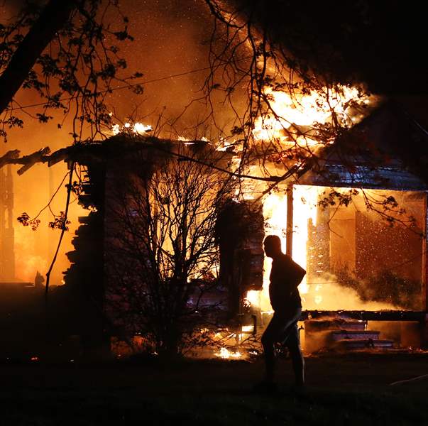 APTOPIX-Plant-Explosion-Texas-house-fire