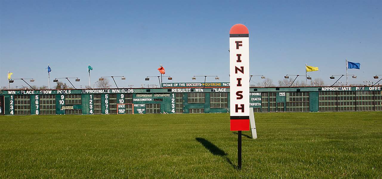 Raceway-Park-finish-line