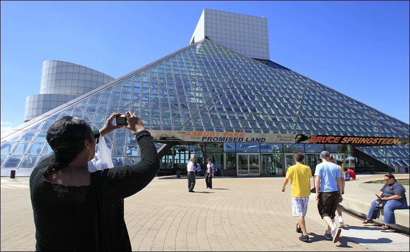 Rock and Roll Hall of Fame is a must-see, author declares - Toledo ...