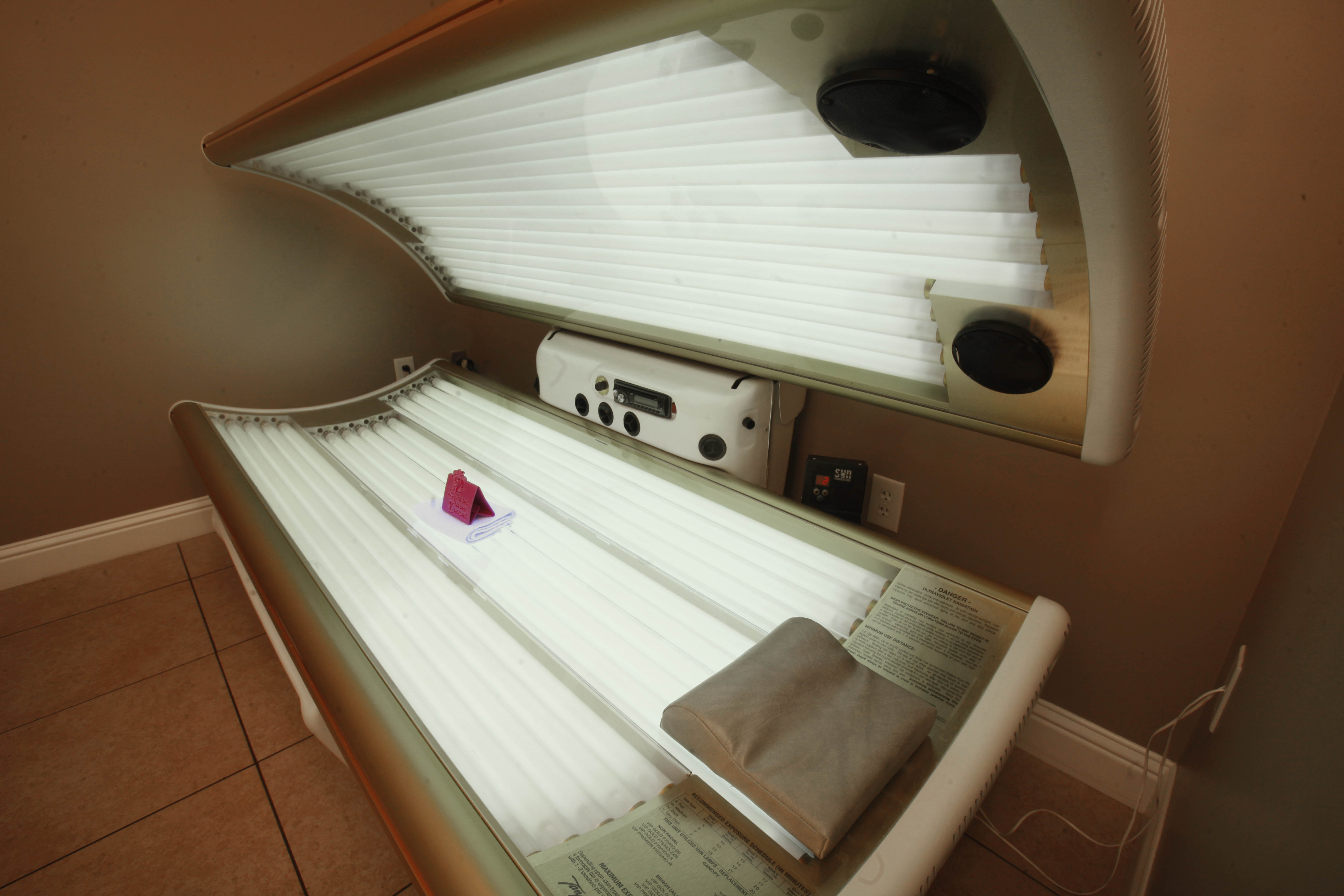 FDA wants cancer warnings on tanning beds The Blade