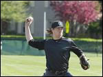  Ottawa Hills’ Scott Tucker threw a complete game as the Green Bears beat Cardinal Stritch 5-2 in a Toledo Area Athletic Conference game.