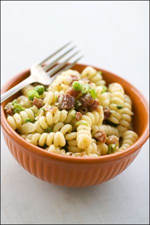Carbonara pasta salad