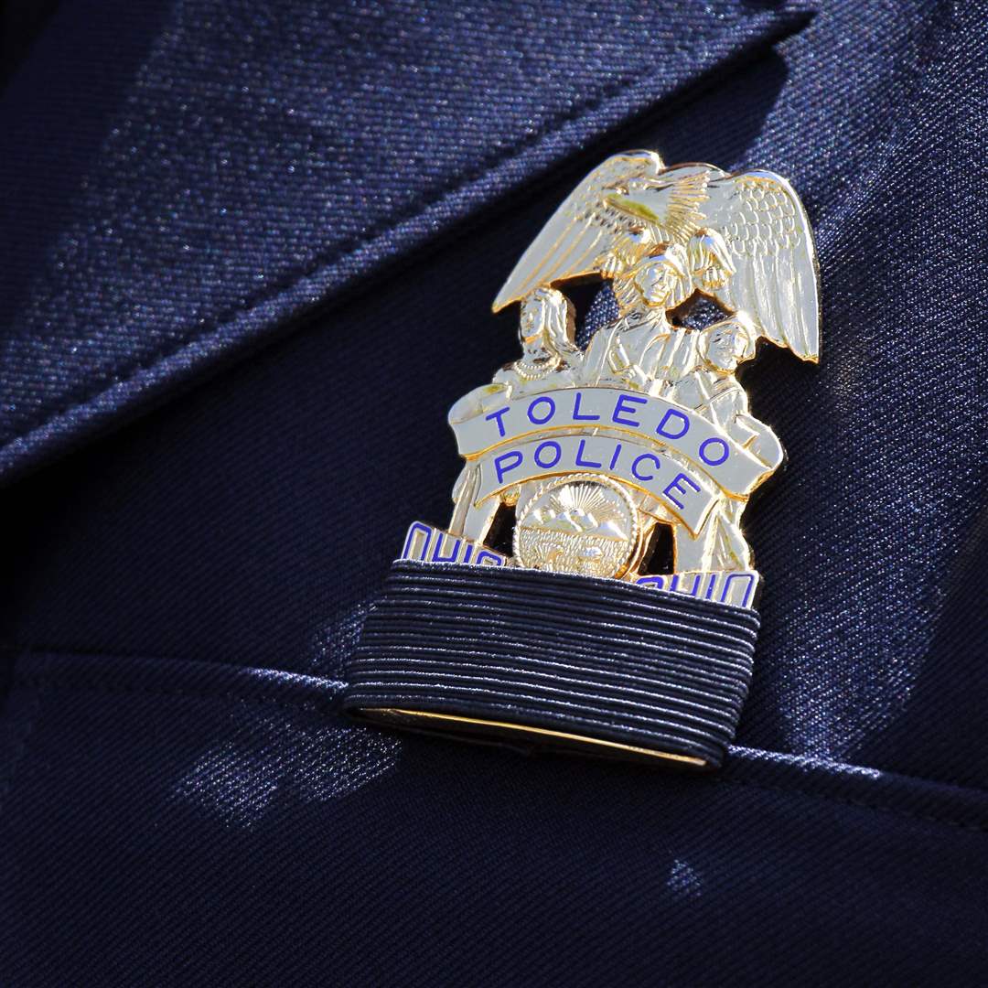 Memorial-police-badge