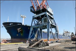 Big Lucas, the Port Authroity crane.