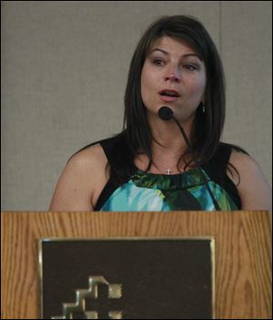 REL life25p Jenny Herr, of Metamora, speaking about the liver that her daughter, Allison (cq) Herr, now 9, received. 