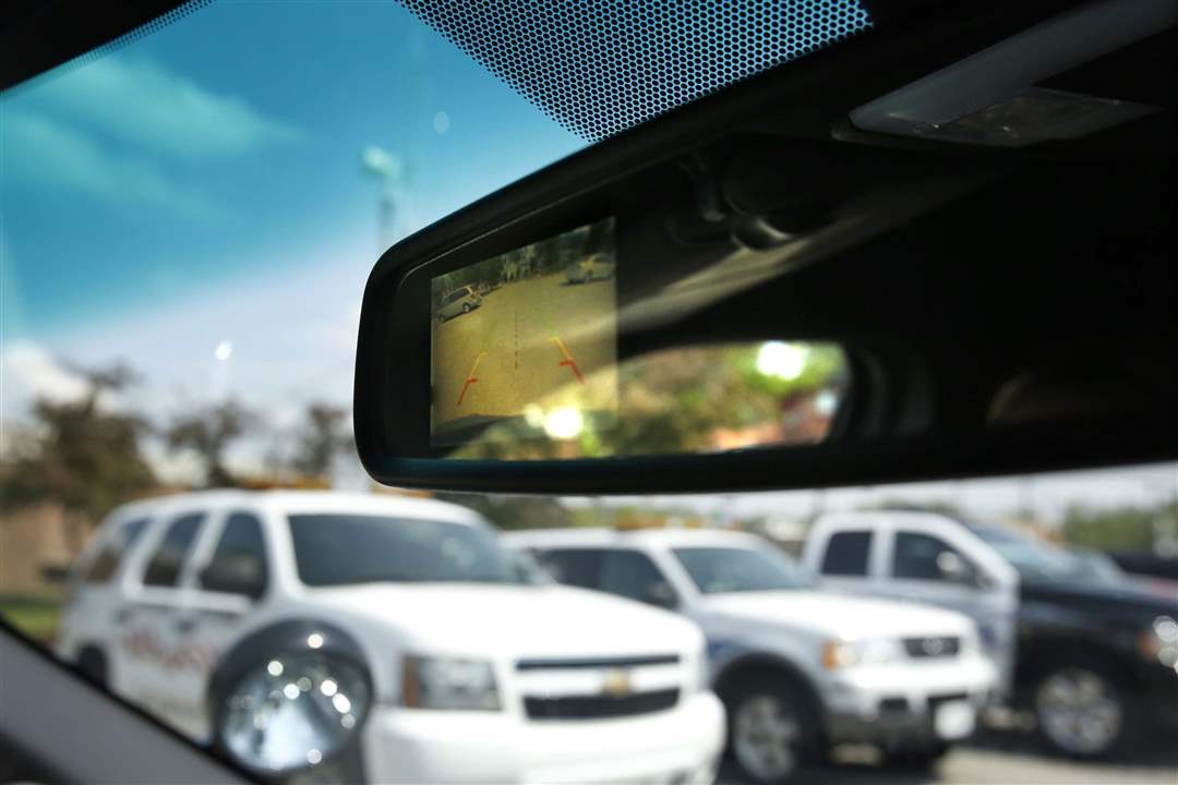 Sylvania-police-rear-view-mirror
