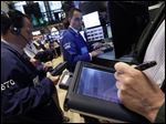  Investors reacted positively to weak economic news, on the vow from officials that continued help is planned to improve the economy.