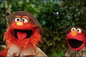 Sesame Street Explores National Parks aims to promote science learning by kids through their experiences in national parks as well as local parks and their own backyards.