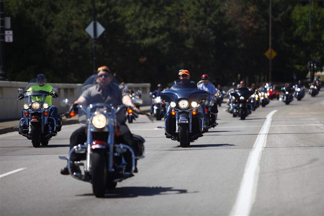 Motorcycle-escort-helmets