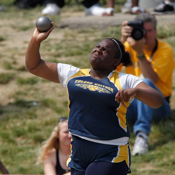 Whitmer-s-Tityana-Gardner-competes-in-the-2nd-heat-of-the-shot-put