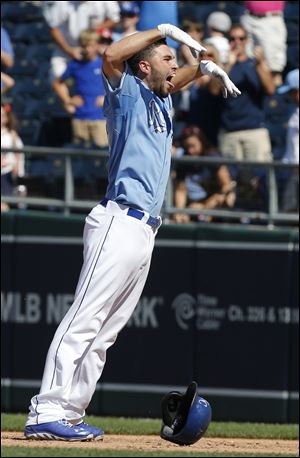 Kansas City Royals' Eric Hosmer celebrates his game-winning RBI single during the 10th inning.