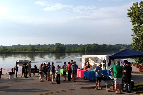 The-crowd-enjoys-the-water-during-Rock-The-Docks