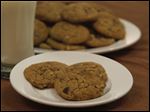  Amish chocolate chip cookies.