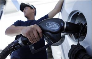 The average U.S. price of a gallon of gasoline has dropped 4 cents over the past two weeks.