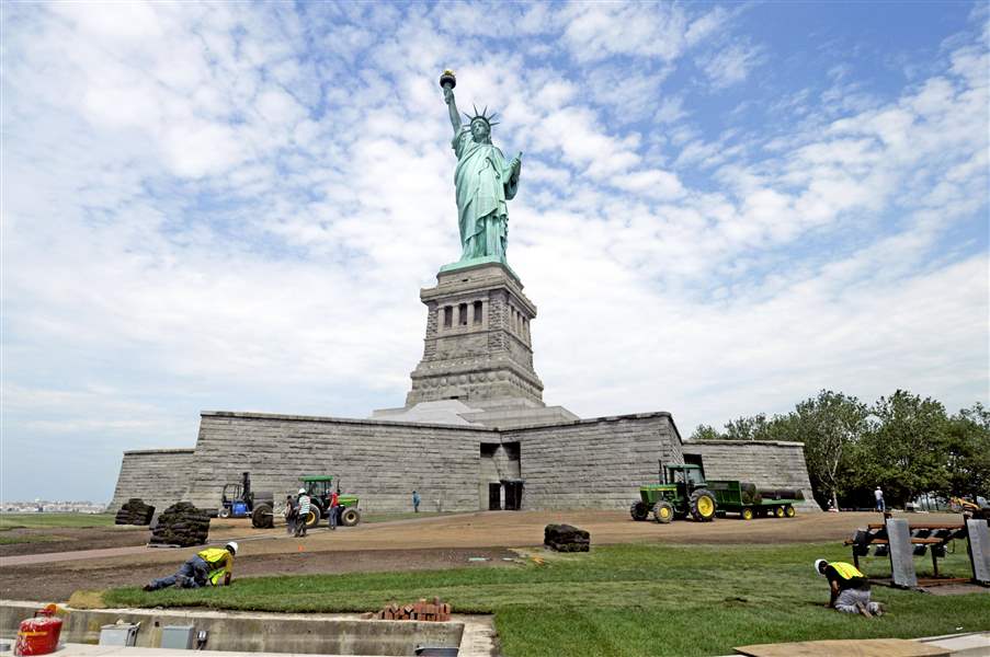 Statue-of-Liberty-Reopening-4-july