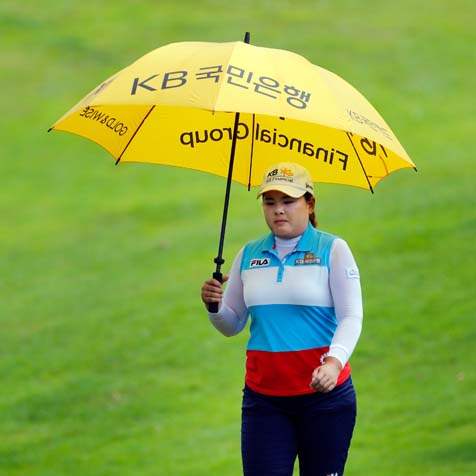 SPT-lpga18p-inbee-park-umbrella-15