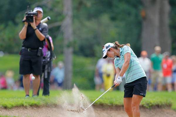 Beatriz-Recari-hits-from-a-fairway-bunker-on-15