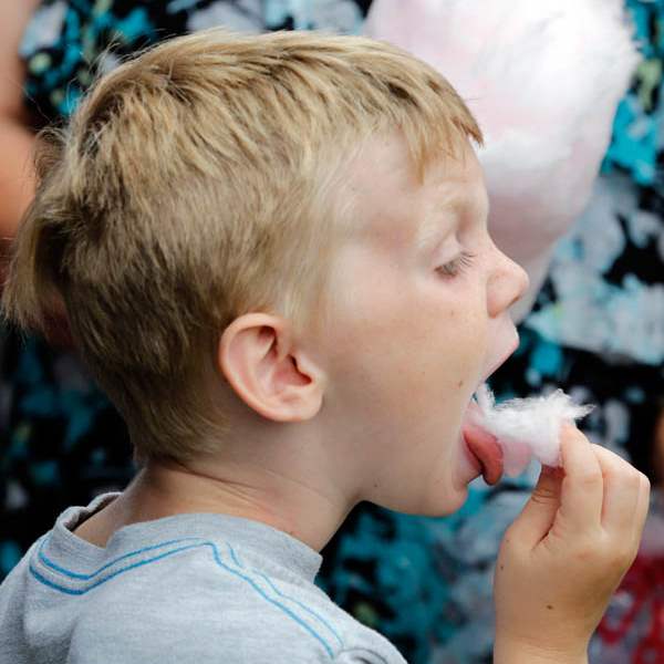 Gavin-Peat-6-of-Bay-View-Ohio-eats-cotton-candy