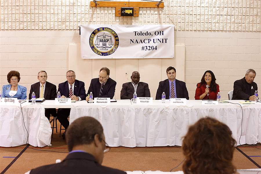 NAACP-Unity-forum-Toledo-mayor