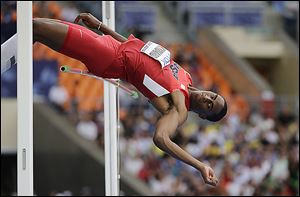 Toledoan Erik Kynard finished fifth with a leap of 7 feet, 7.25 inches in the men’s high jump final at the World Athletics Championships in Moscow on Thursday.
