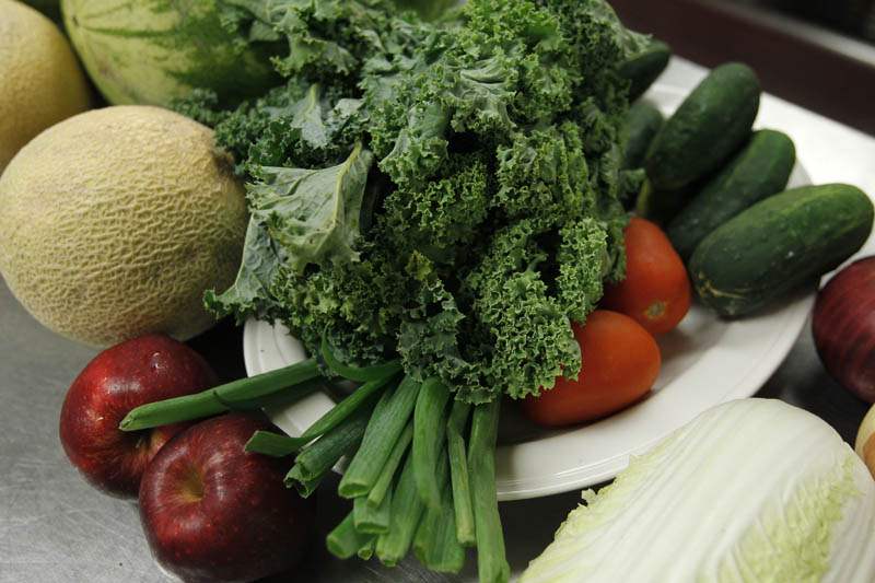 Veggie-bouquets-carving