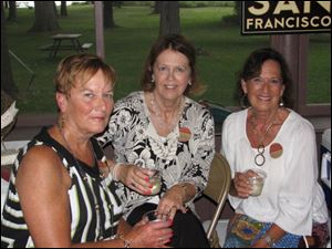 Good Librations chairmen, from left, Maureen Kennedy, Halle Bruening, and Carol Wise.
