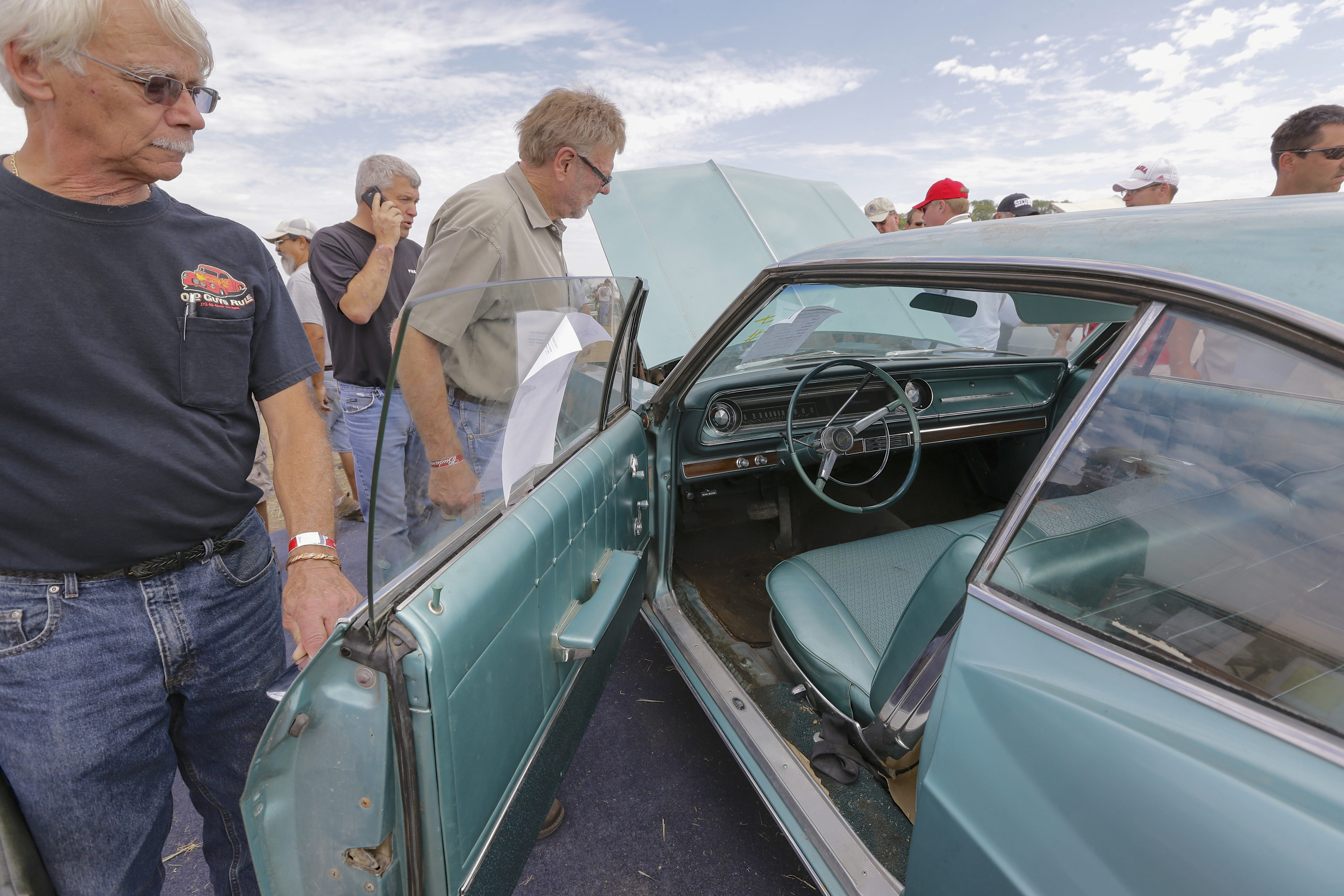 Thousands travel to Neb. for vintage Chevy auction The Blade